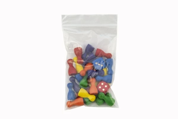 Detoa Figurky dřevo 25 mm 24 ks 6 barev+ 2 kostky společenská hra v sáčku 7 x 13 cm