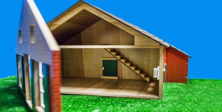 Kids Globe 610111 Statek dřevěný s hospodářským stavením 1:32