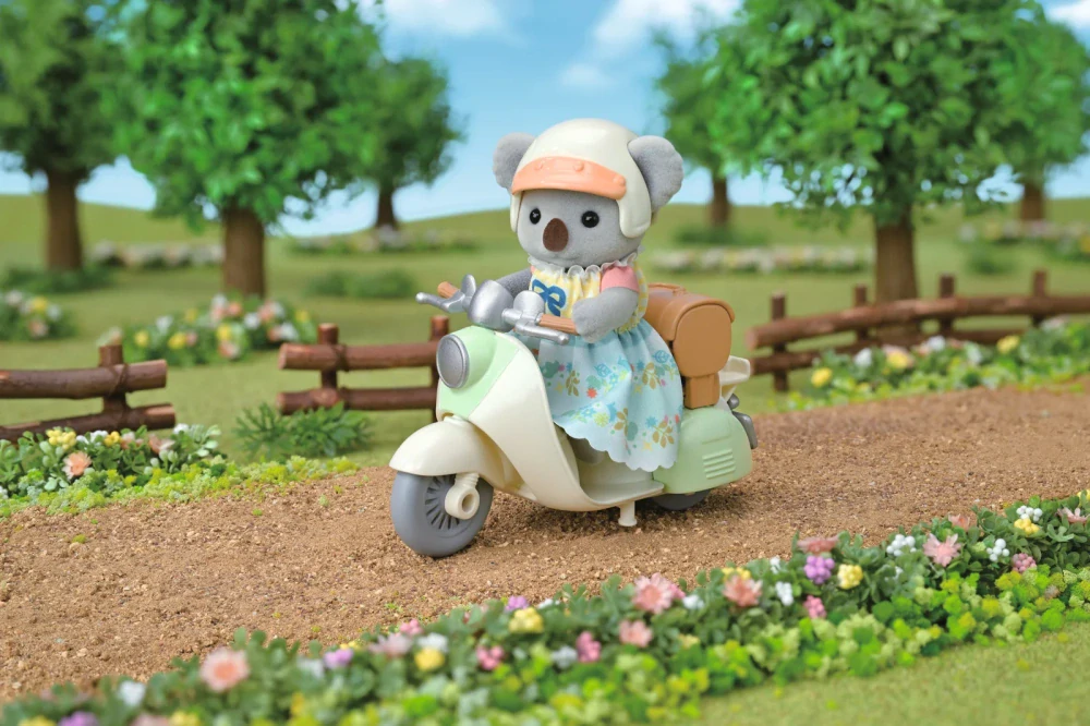 Sylvanian Families Medvěd koala na skútru