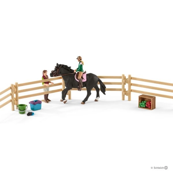 Schleich 42389 Jezdecká škola s jezdci a koňmi