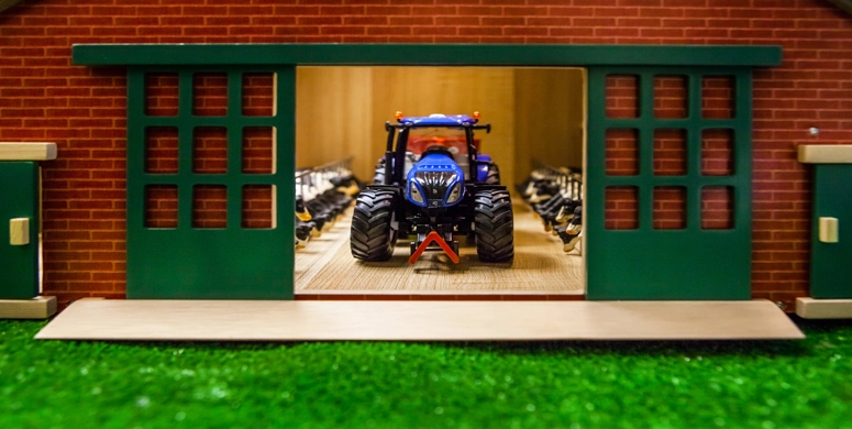 Kids Globe 610111 Statek dřevěný s hospodářským stavením 1:32